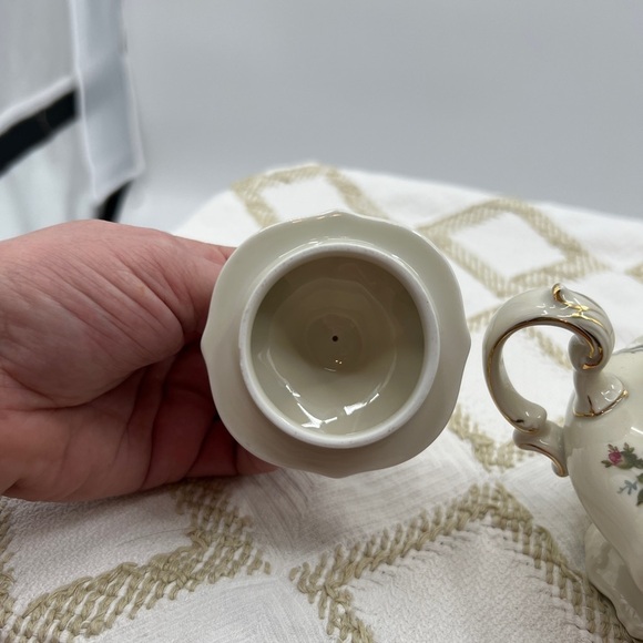 SELB Germany Pompadour Moss Rose creamer and sugar bowl - Picture 6 of 16